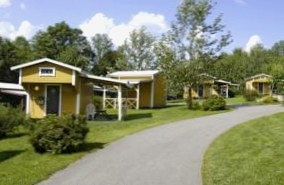 Björkbackens Stugby i