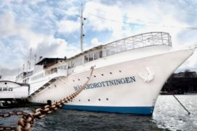 Mälardrottningen Yacht Hotel