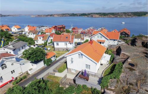 Cozy Home In Bovallstrand With House Sea View