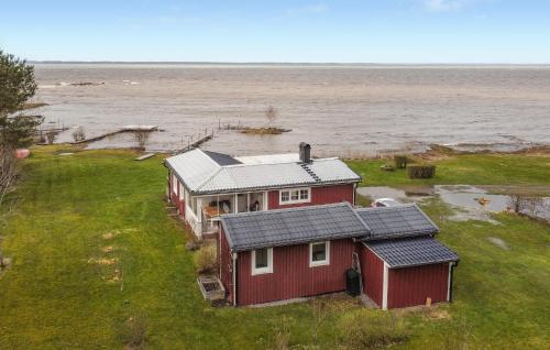 3 Bedroom Pet Friendly Home In Kllby