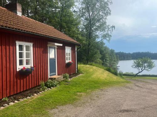 Sjönära stuga Bottnaryd