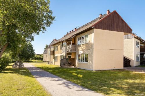 Cozy apartment hotel close to