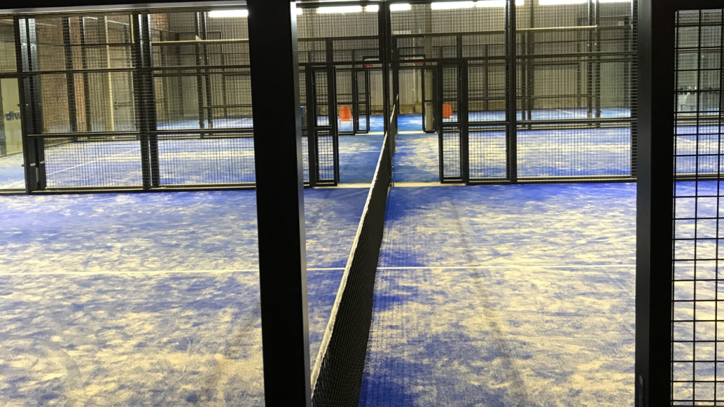 Supertrenden Padel nu i Trollhättan